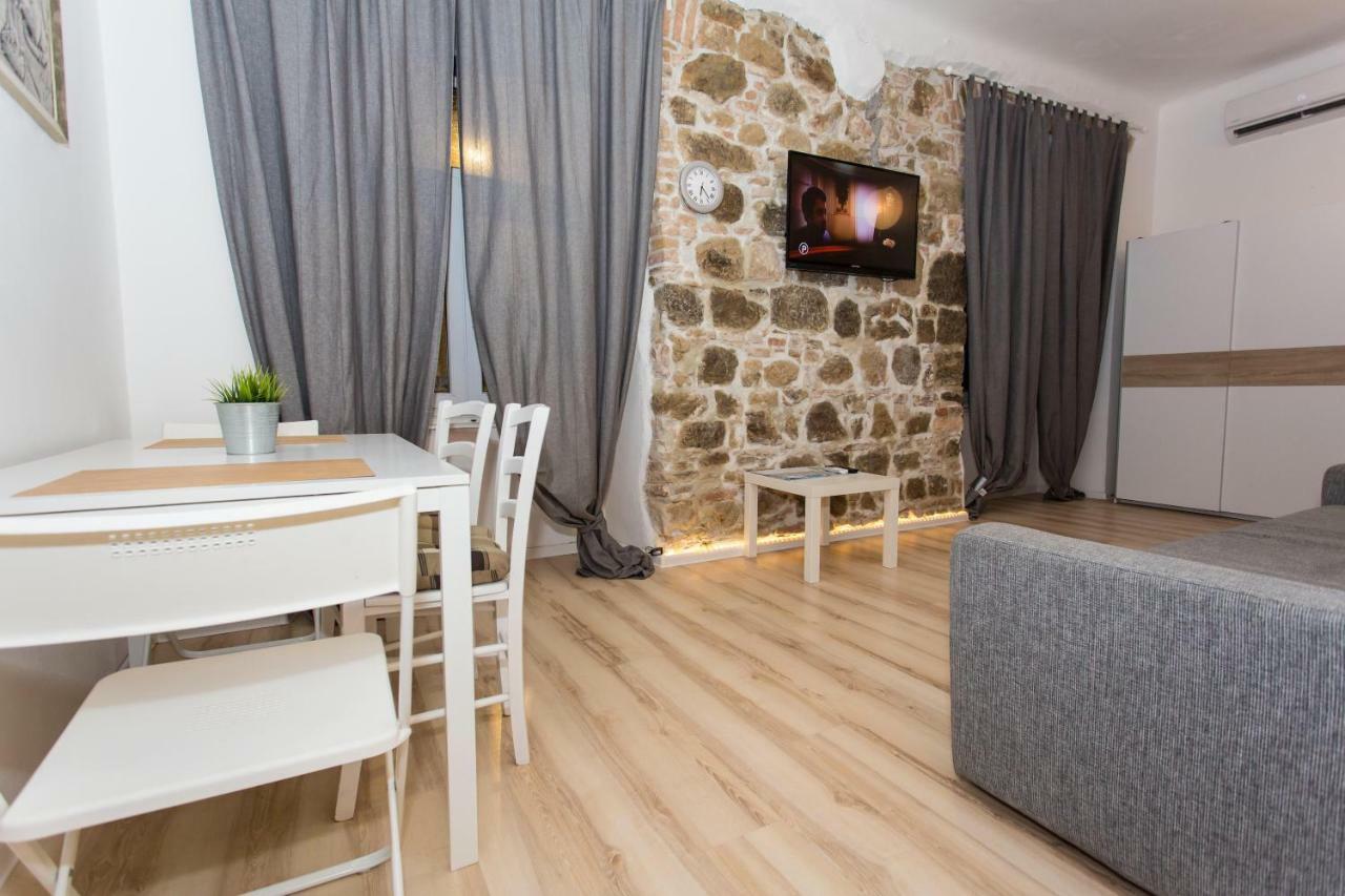 Apartment Stara vrata Rijeka Exteriör bild